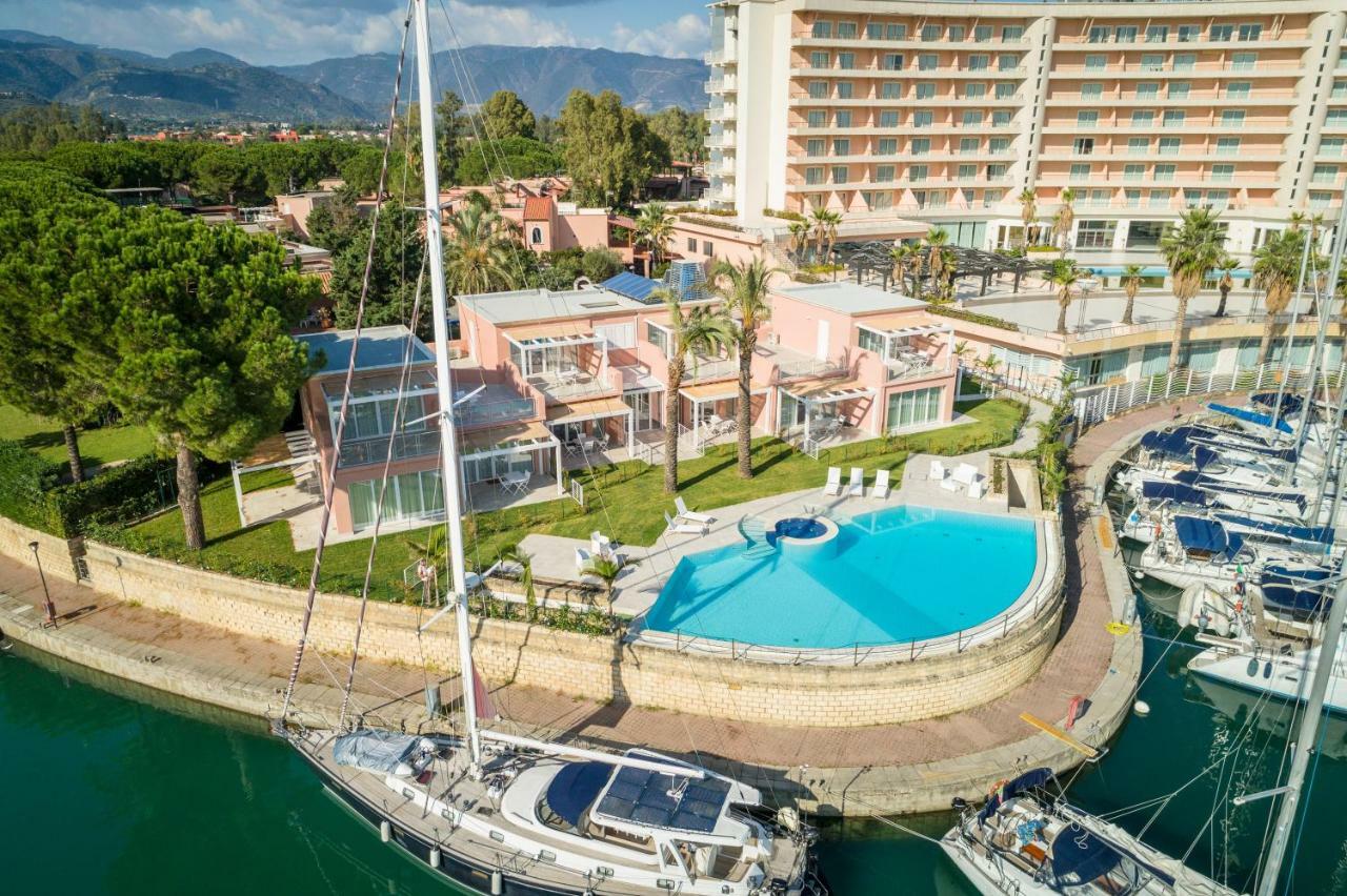 Residence Delfino, Portorosa Furnari Εξωτερικό φωτογραφία