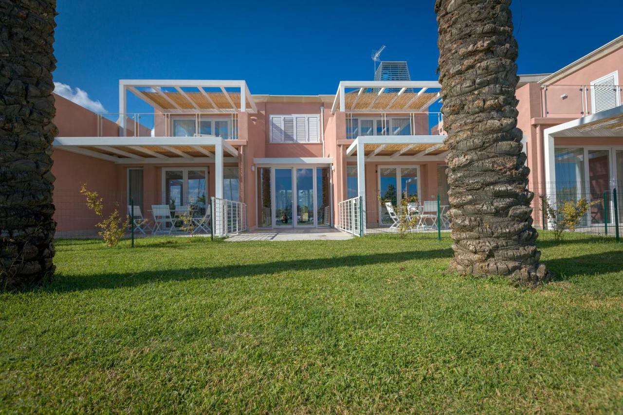 Residence Delfino, Portorosa Furnari Εξωτερικό φωτογραφία