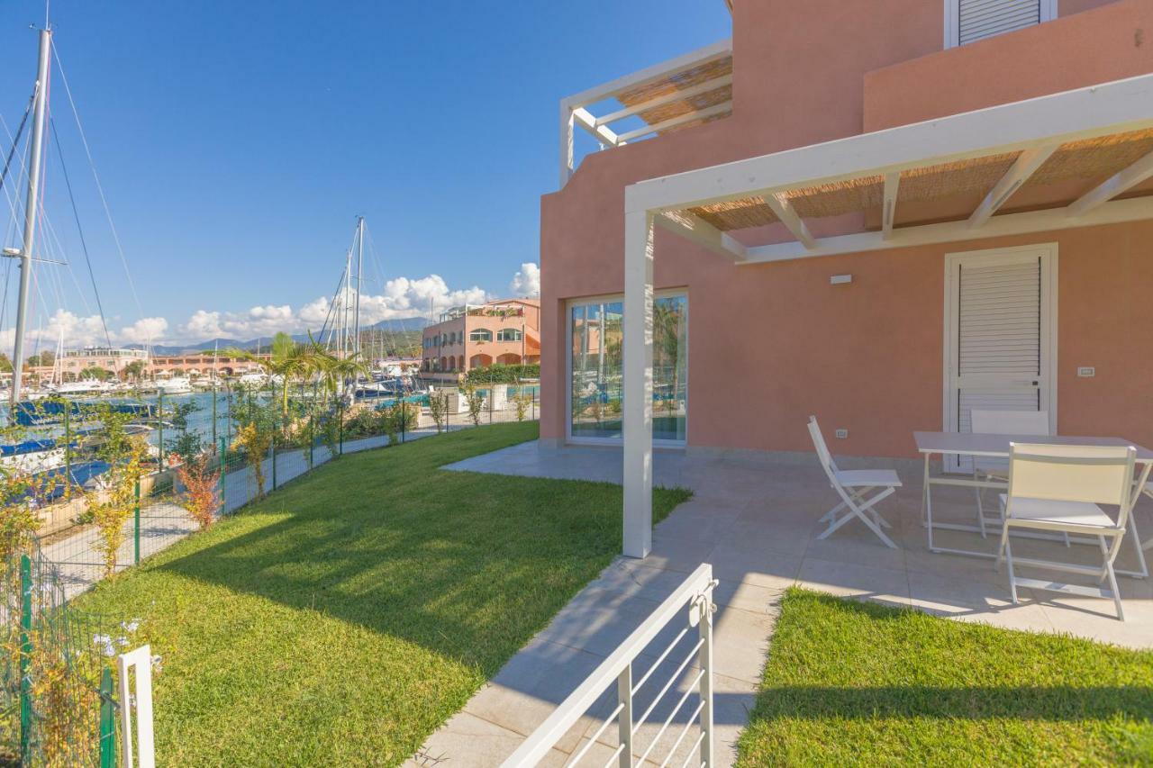 Residence Delfino, Portorosa Furnari Εξωτερικό φωτογραφία