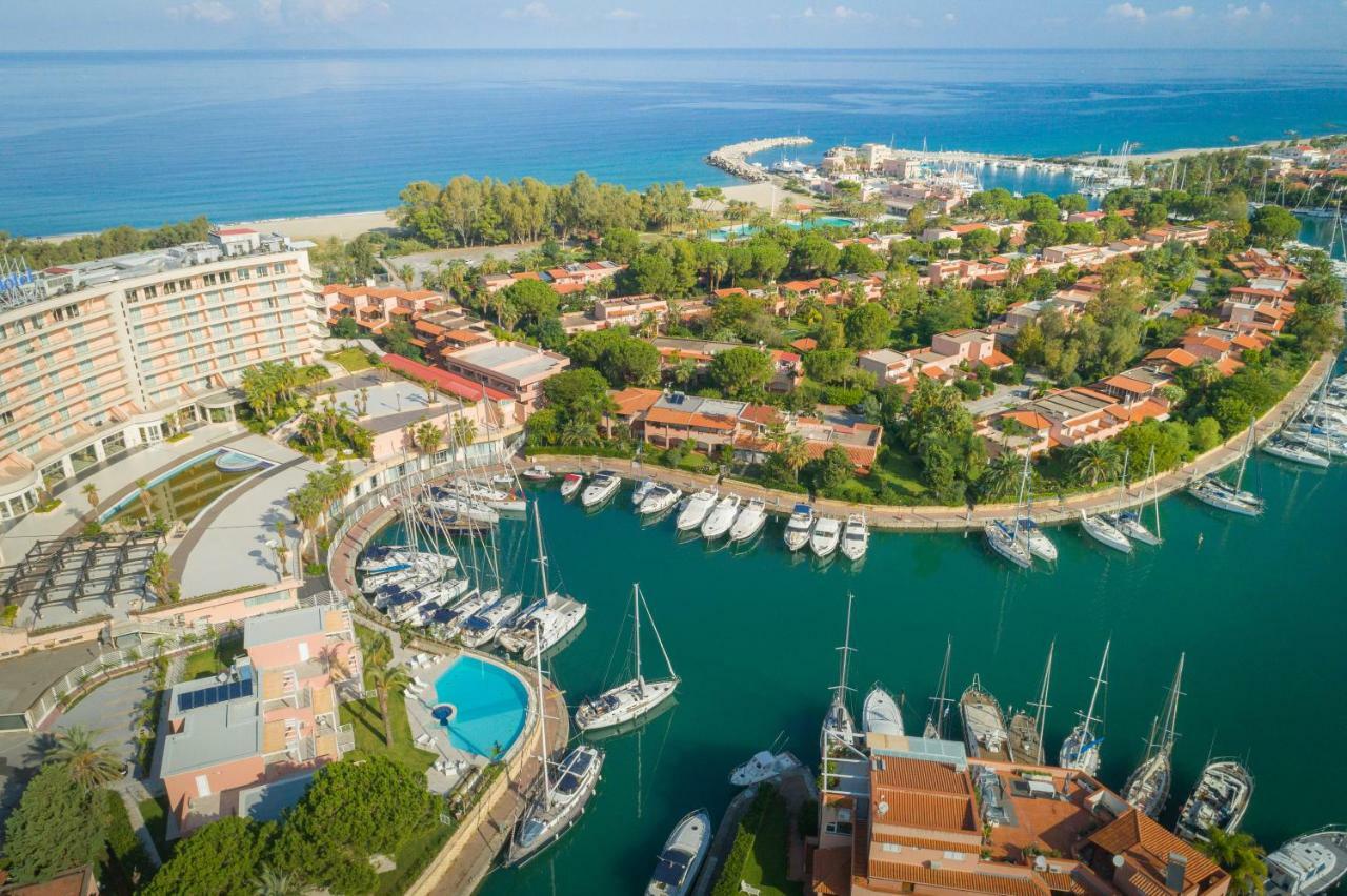 Residence Delfino, Portorosa Furnari Εξωτερικό φωτογραφία