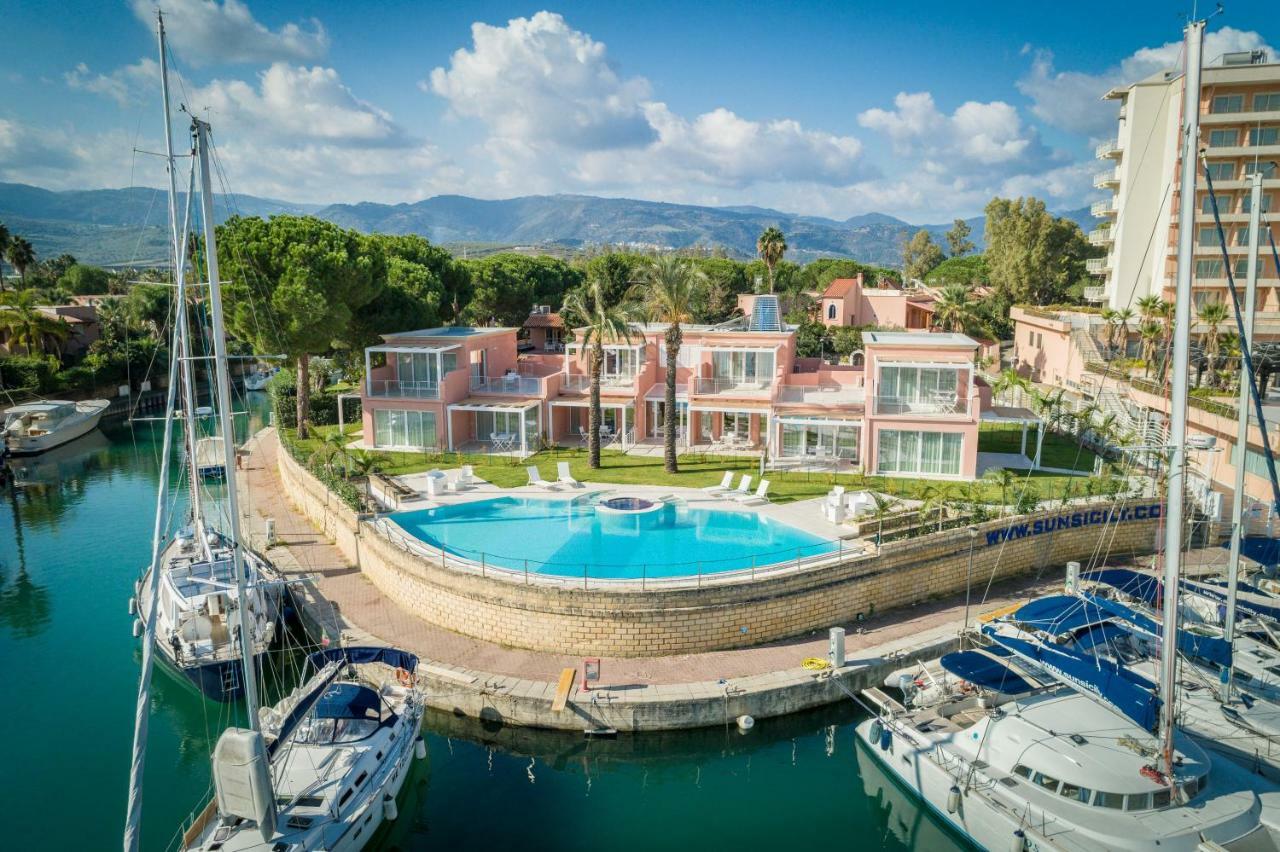 Residence Delfino, Portorosa Furnari Εξωτερικό φωτογραφία