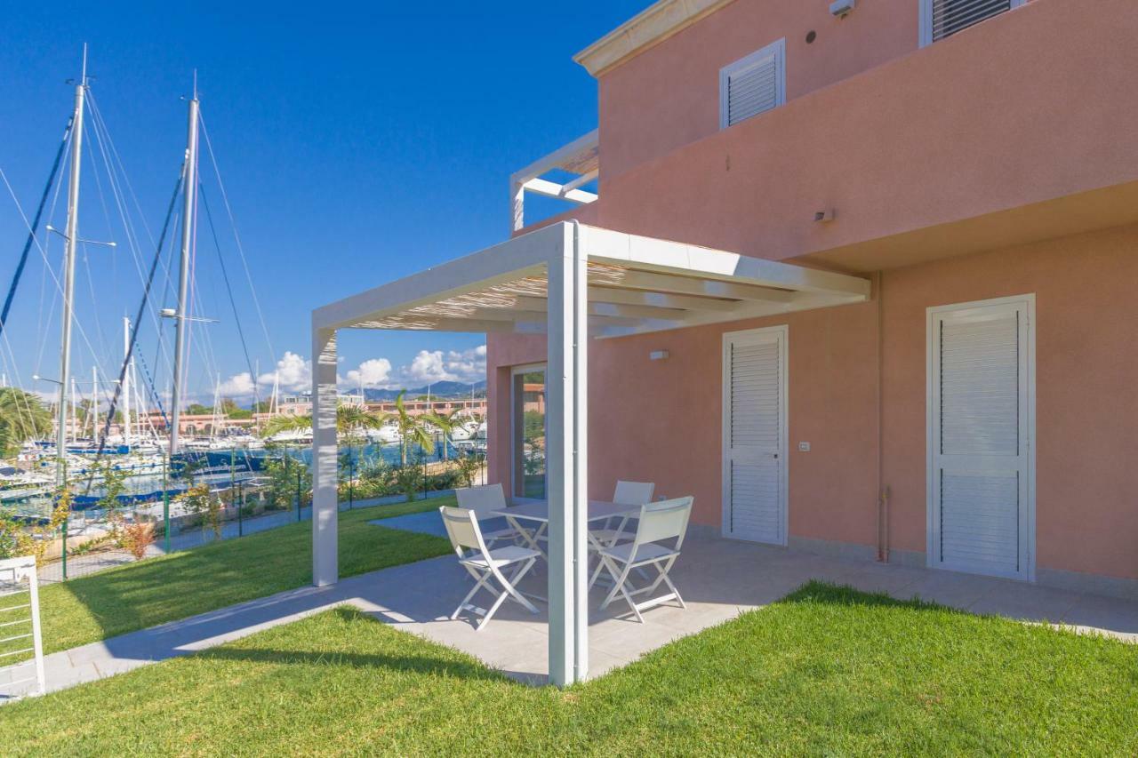 Residence Delfino, Portorosa Furnari Εξωτερικό φωτογραφία
