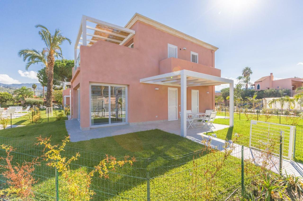 Residence Delfino, Portorosa Furnari Εξωτερικό φωτογραφία